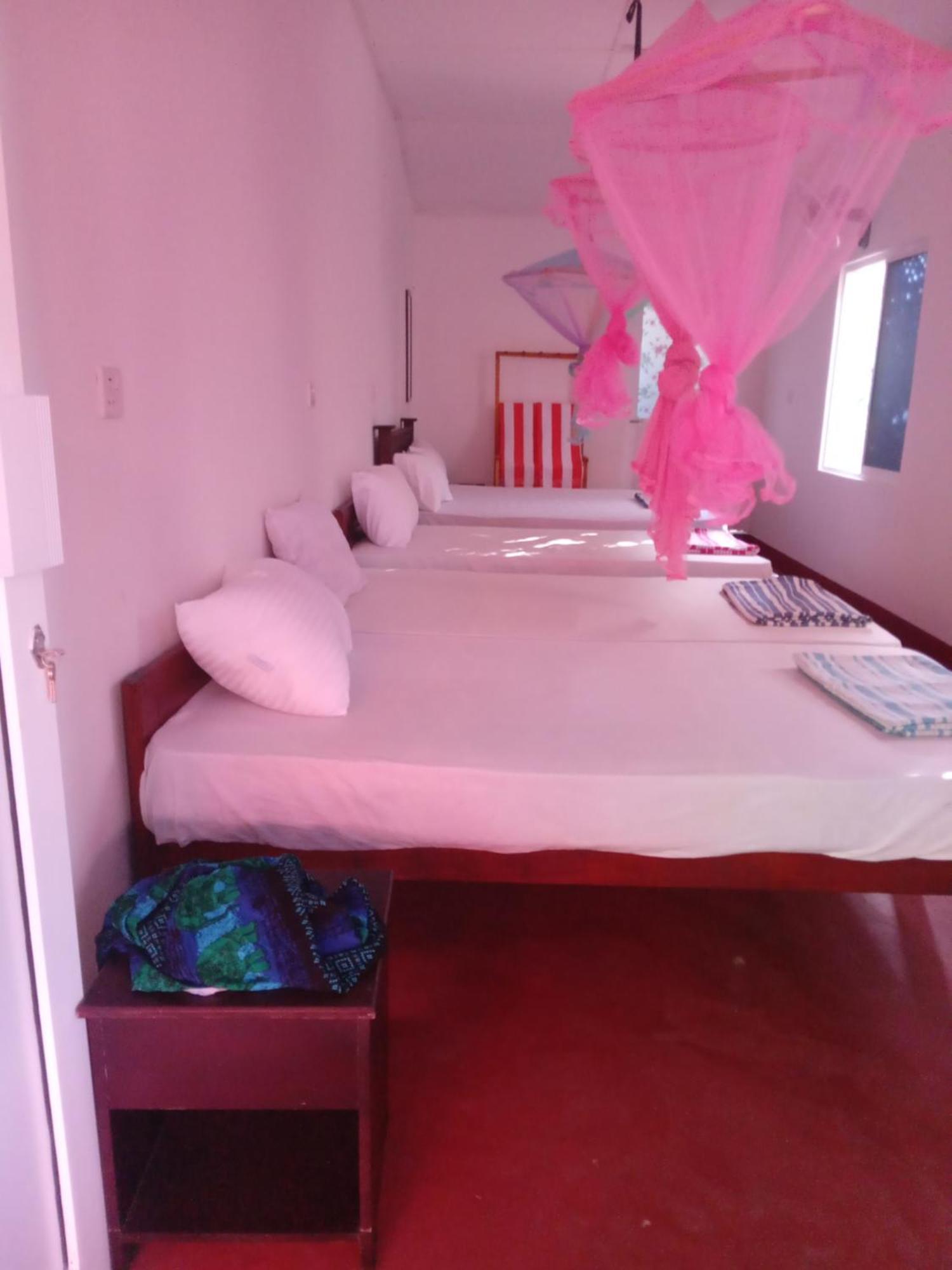 Vibushan Guest House Nilaveli Exterior photo