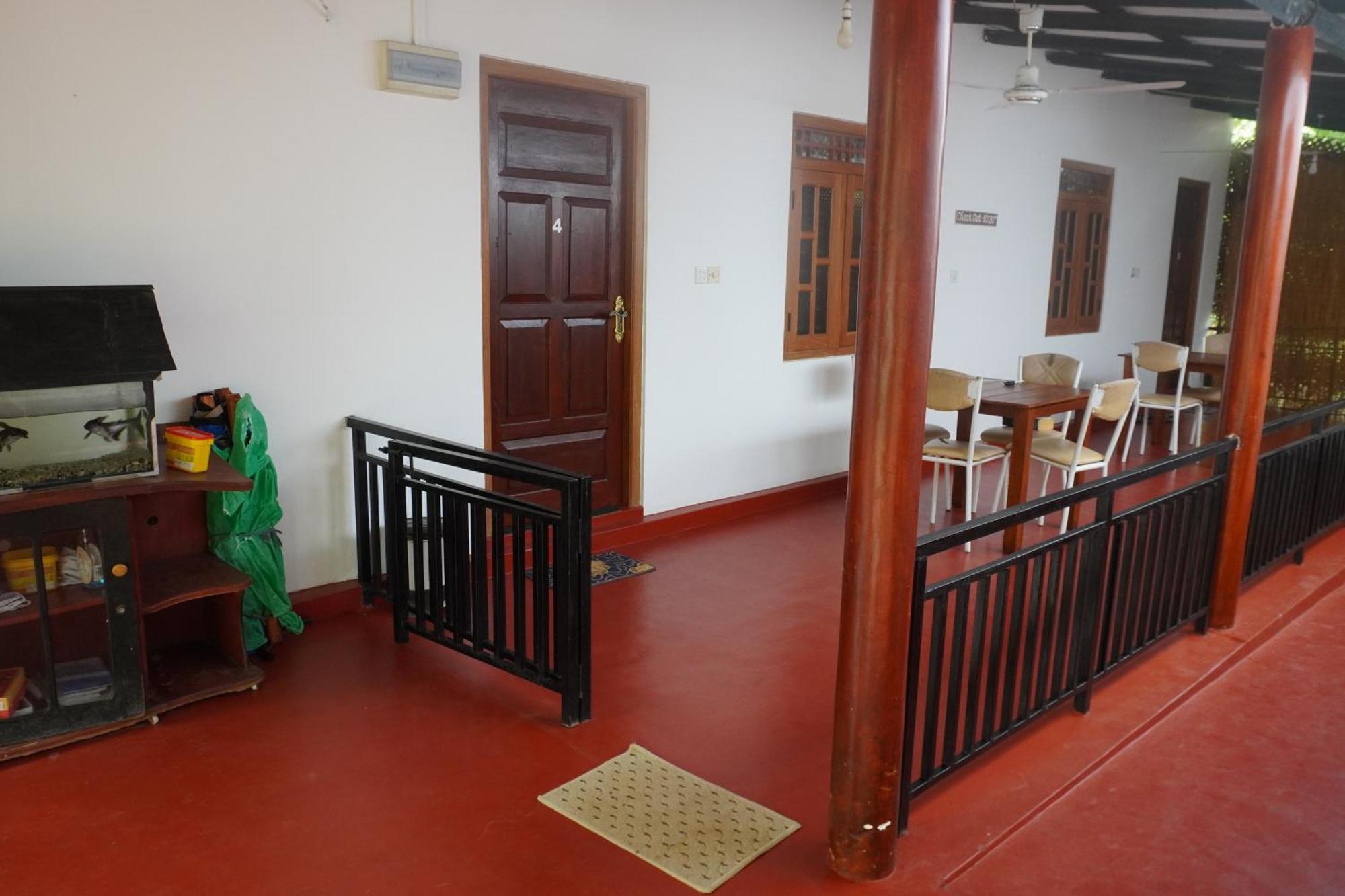 Vibushan Guest House Nilaveli Exterior photo